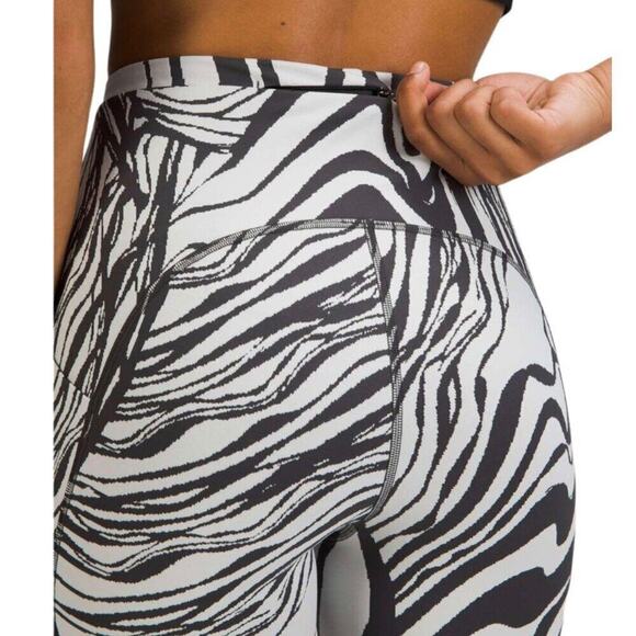 NWT Lululemon Swift Speed High-Rise Tight 28" in Jacquard | Size 0 - Picture 13 of 16